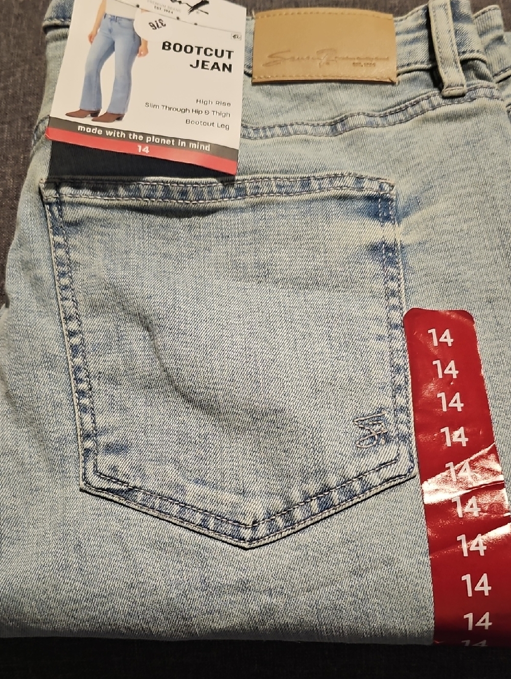 NWT Seven7 Jeans Light Wash Bootcut Women Denim Highrise Size 14 Slim Hip Thigh